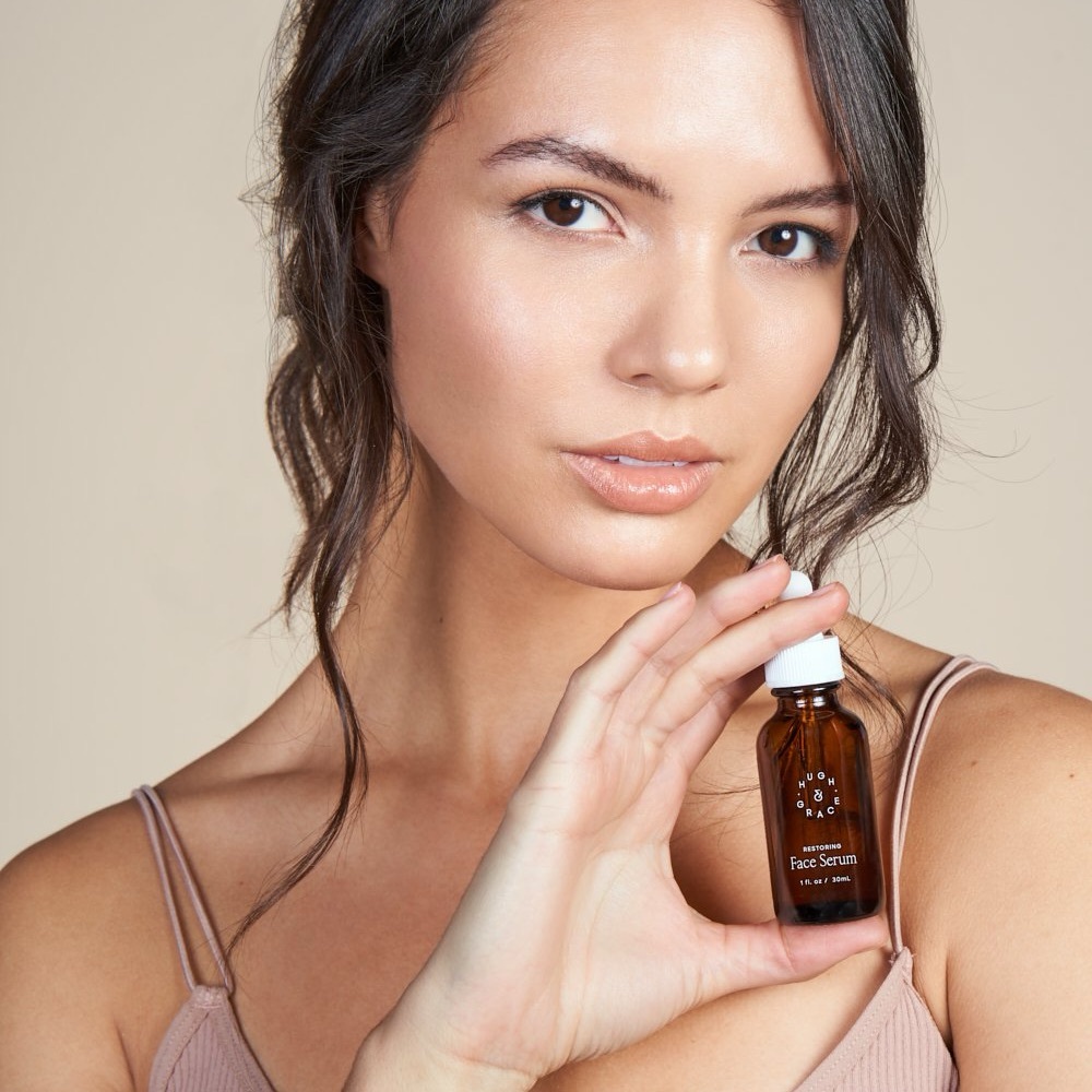 Hugh & Grace Restoring Face Serum - Hydrating & Anti-Aging - Picture 3 of 5